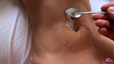 Βαθιά πίπα και καυτό σεξ Close-up - φαγωμένο σπέρμα